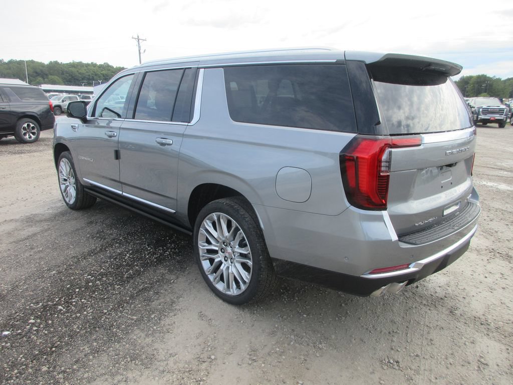 New 2026 GMC Yukon XL Denali w/ Denali Reserve Package AWD/4WD image 6