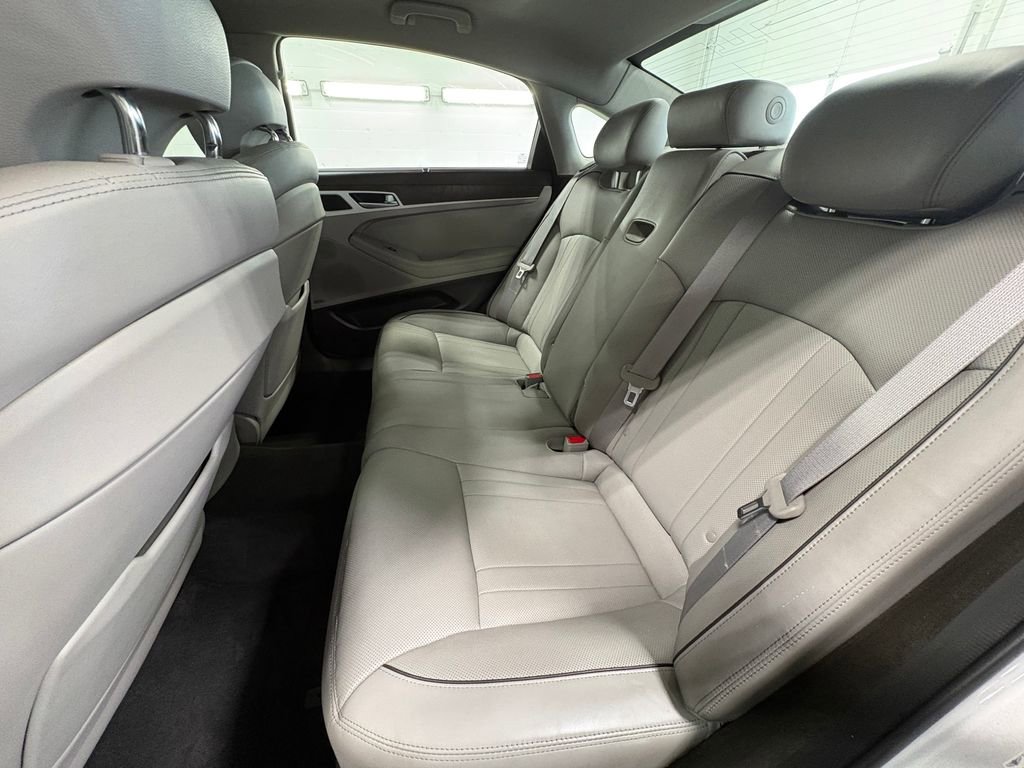 Used 2017 Genesis G80 3.8 w/ Option Group 03 image 23