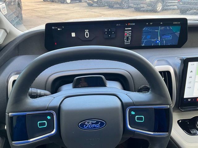 Used 2025 Ford Expedition Active image 15