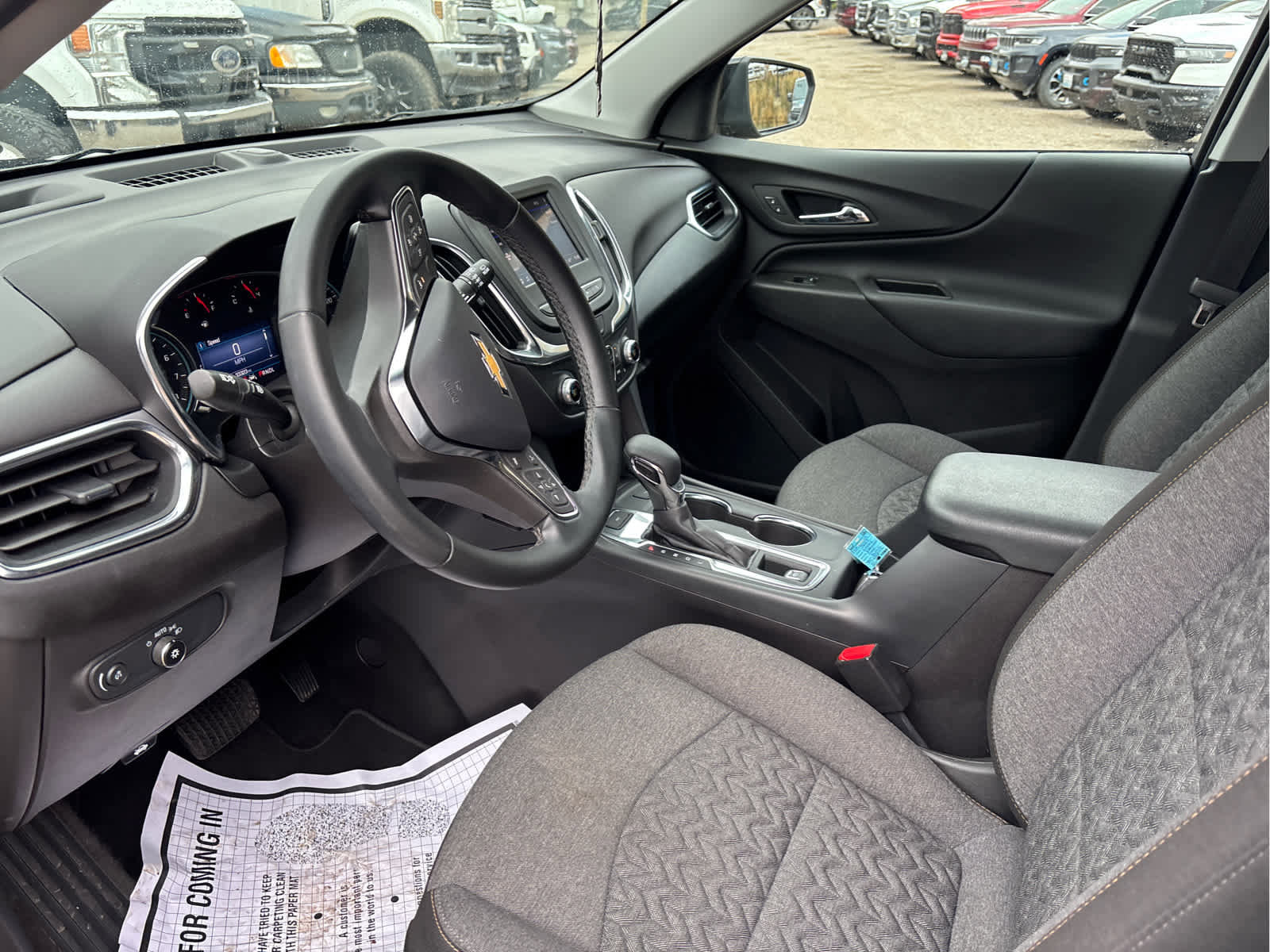 Used 2024 Chevrolet Equinox LT image 18