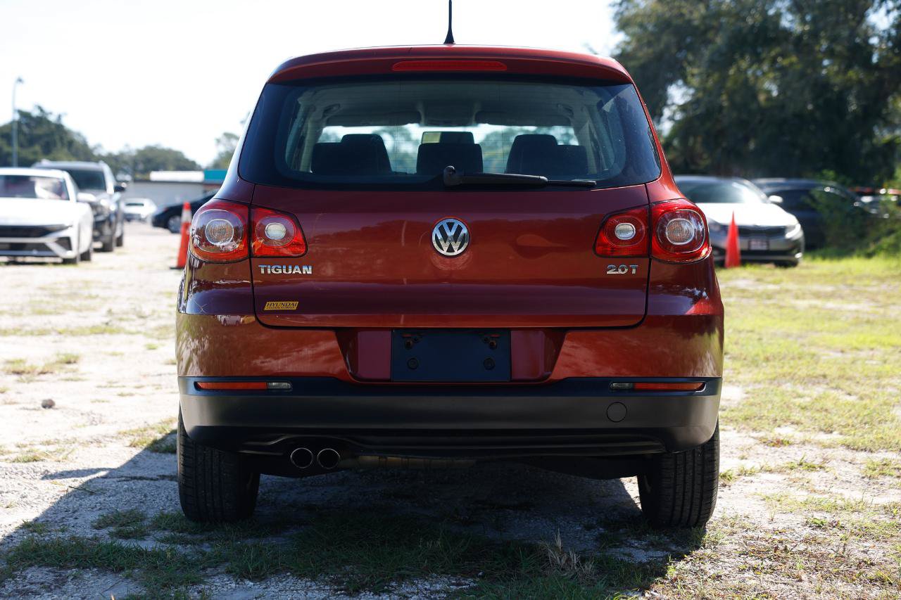 Used 2011 Volkswagen Tiguan S FWD image 7