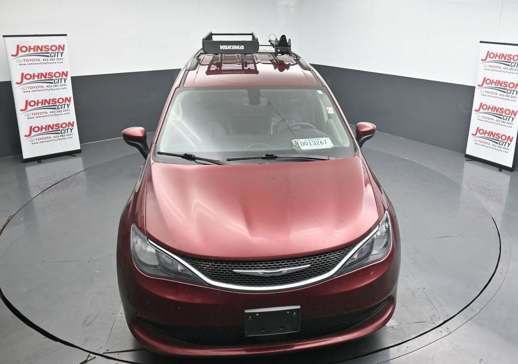 Used 2021 Chrysler Voyager Lxi image 11