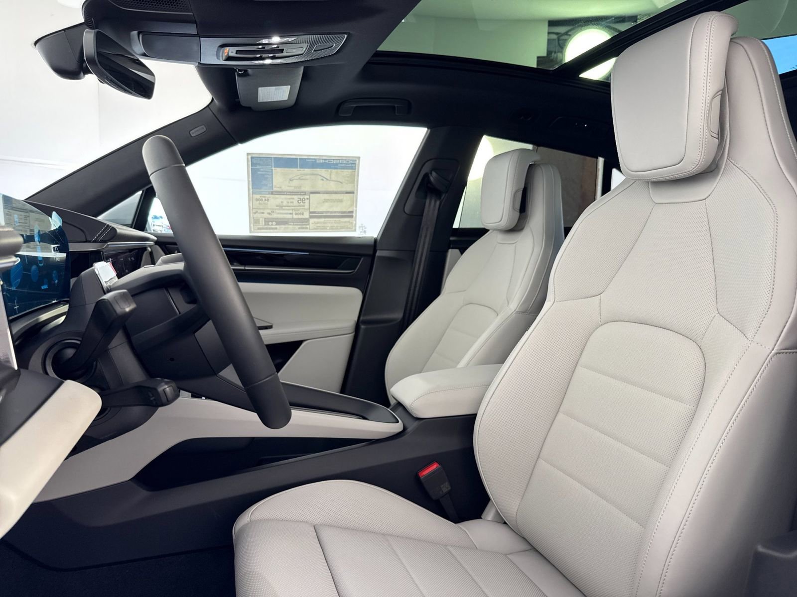 New 2026 Porsche Macan 4 Electric image 5