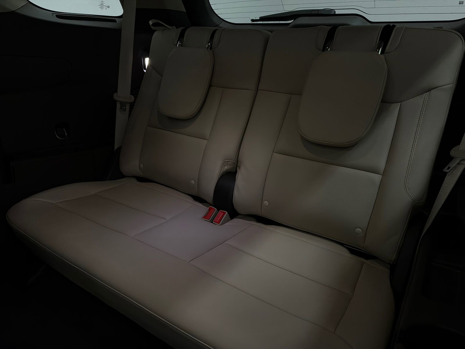 Used 2023 Ford Explorer Platinum w/ Technology Package image 17