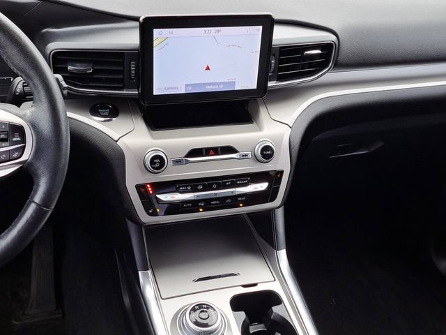 Certified 2022 Ford Explorer XLT w/ Equipment Group 202A image 28