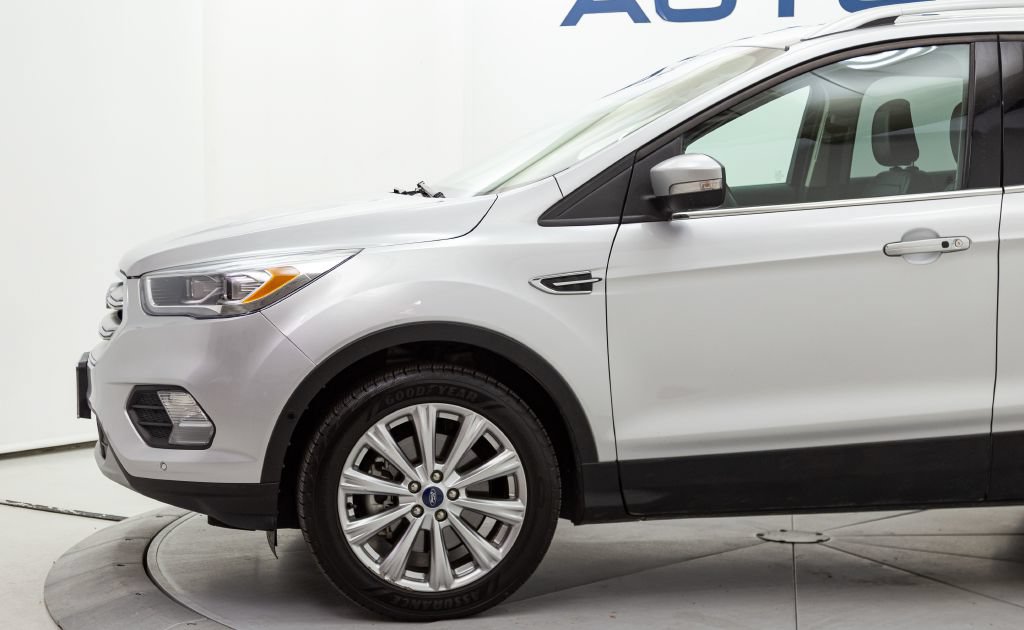 Used 2018 Ford Escape Titanium w/ Ford Safe & Smart Package AWD/4WD image 11