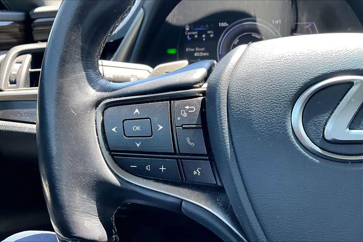 Used 2019 Lexus ES 300h w/ Premium Package FWD image 23