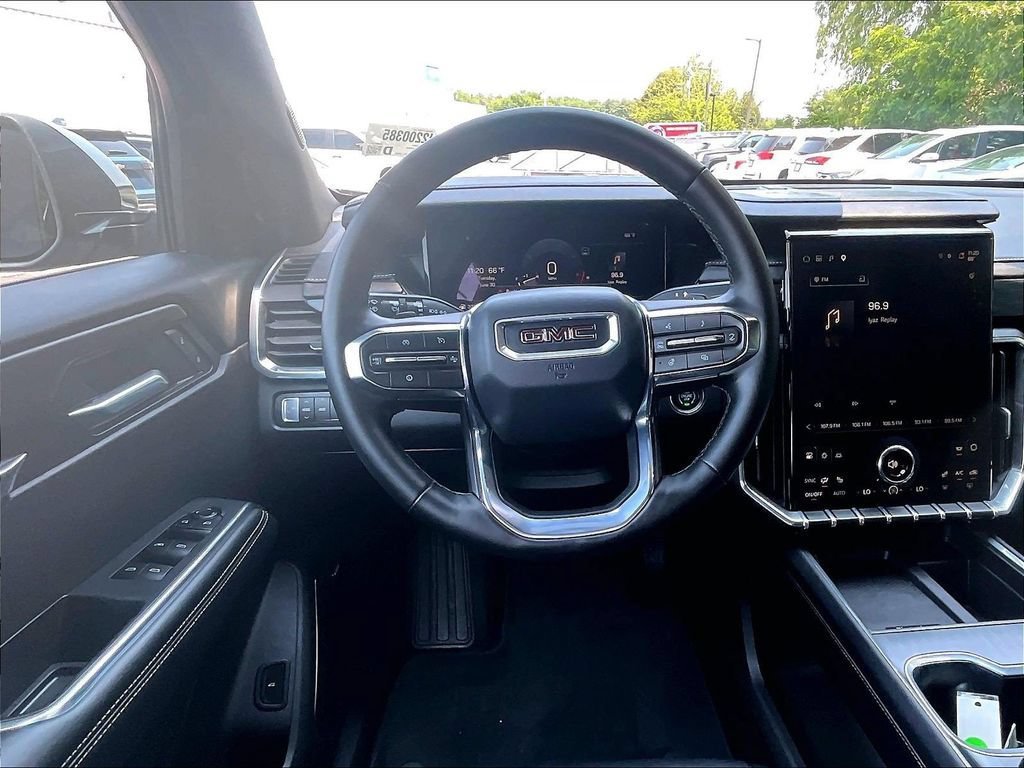Used 2026 GMC Acadia Elevation w/ Elevation Premium Package AWD/4WD image 17