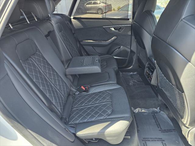 Used 2023 Audi SQ8 Prestige AWD/4WD image 6