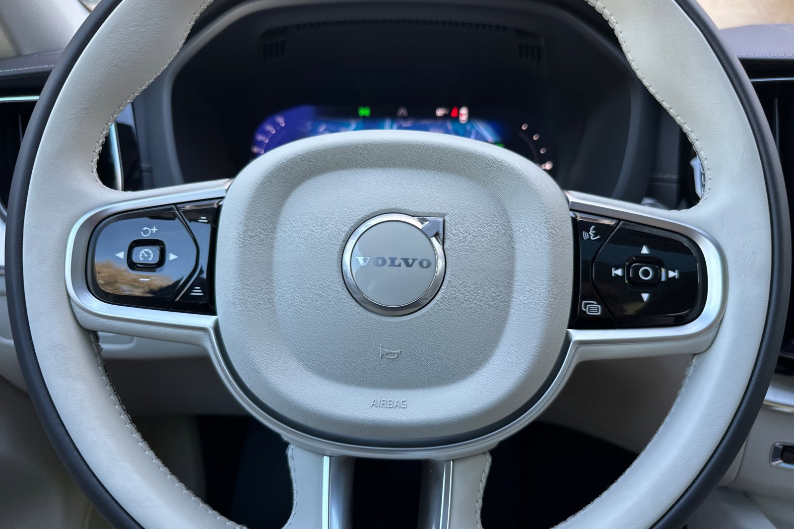 New 2026 Volvo XC60 T8 Ultra w/ Climate Package AWD/4WD image 21