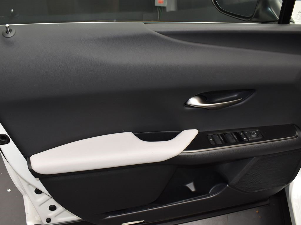 New 2025 Lexus UX 300h FWD image 11