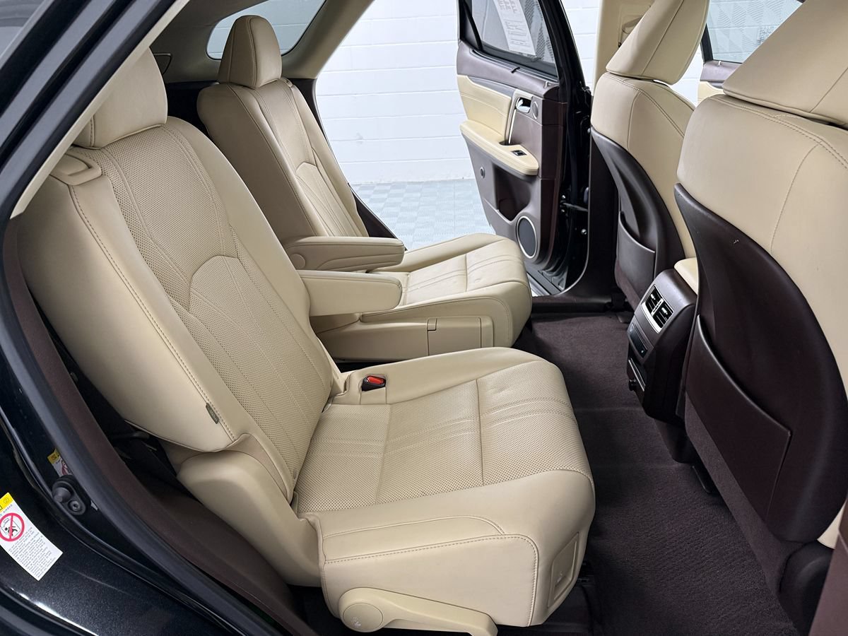 Used 2019 Lexus RX 350L Luxury w/ Accessory Package AWD/4WD image 15