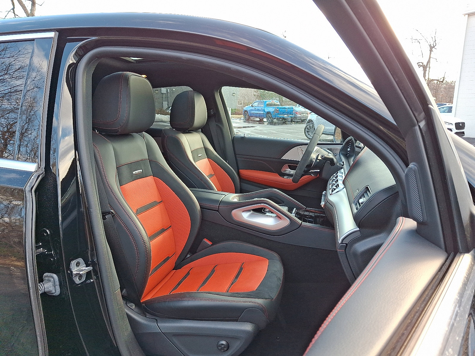 Used 2023 Mercedes-Benz GLE 53 AMG 4MATIC image 3