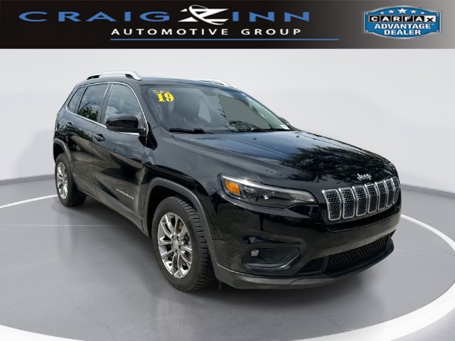 Used 2019 Jeep Cherokee Latitude Plus FWD image 1