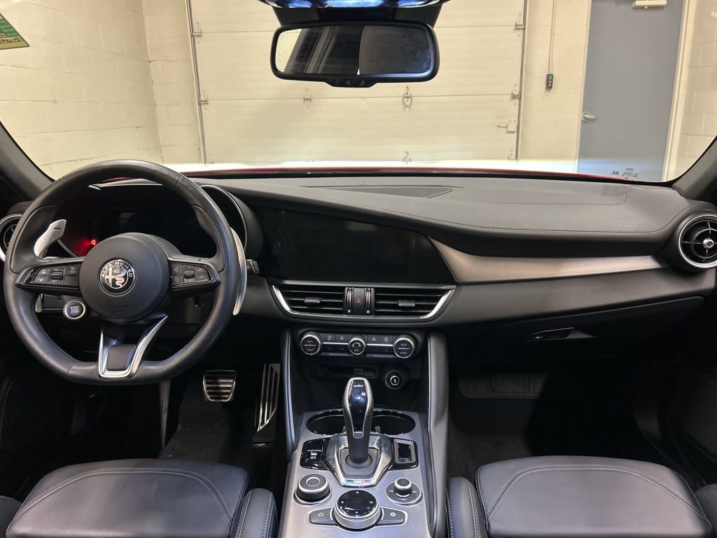 Used 2024 Alfa Romeo Giulia Veloce image 18