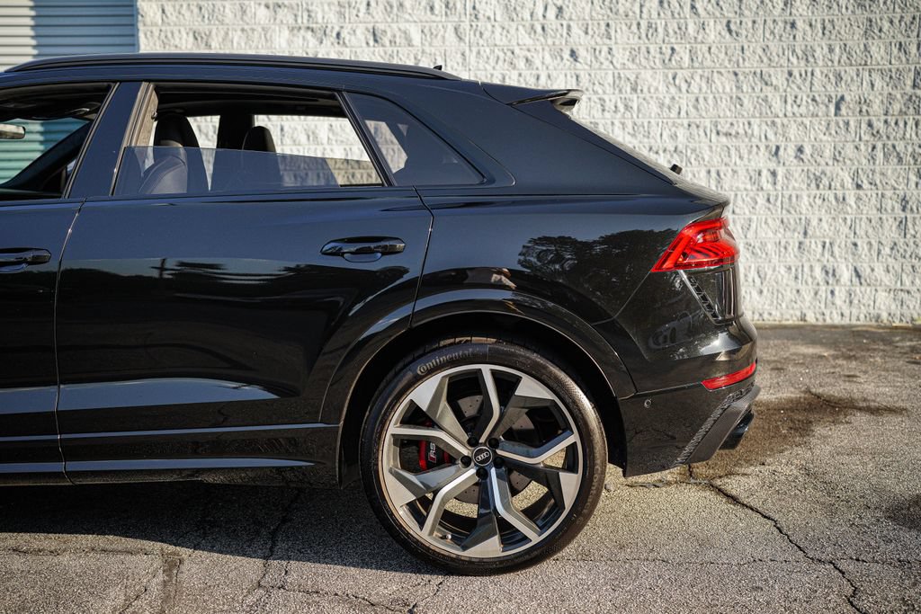 Used 2022 Audi RS Q8 w/ Carbon Optic Package AWD/4WD image 11