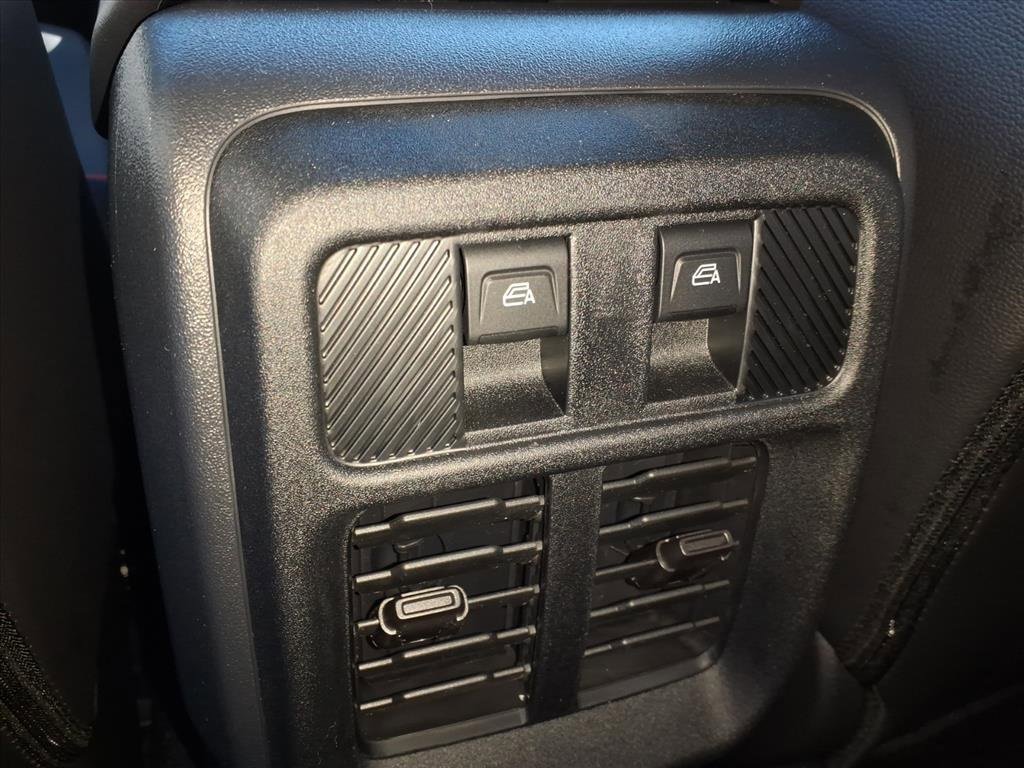 New 2025 Ford Bronco Outer Banks w/ Sasquatch Package image 13