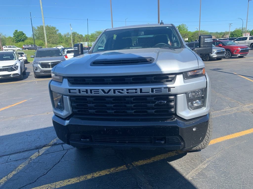 Used 2023 Chevrolet Silverado 2500 Custom w/ Custom Value Package AWD/4WD image 3