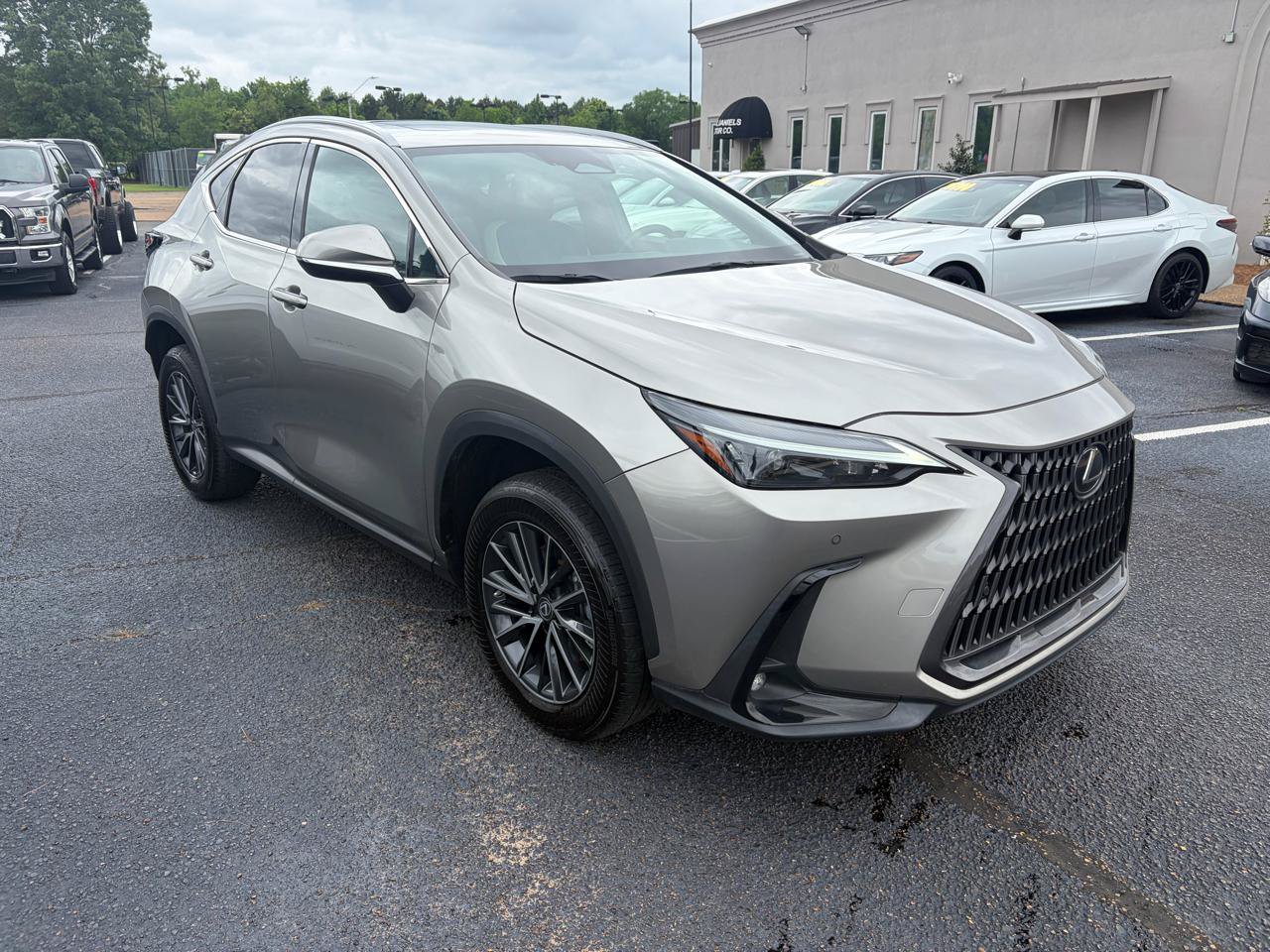 Used 2023 Lexus NX 350 AWD image 4