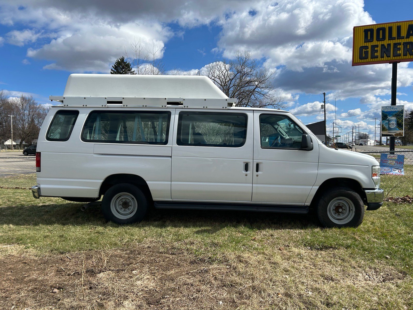 Used 2011 Ford E-350 and Econoline 350 XLT RWD image 4