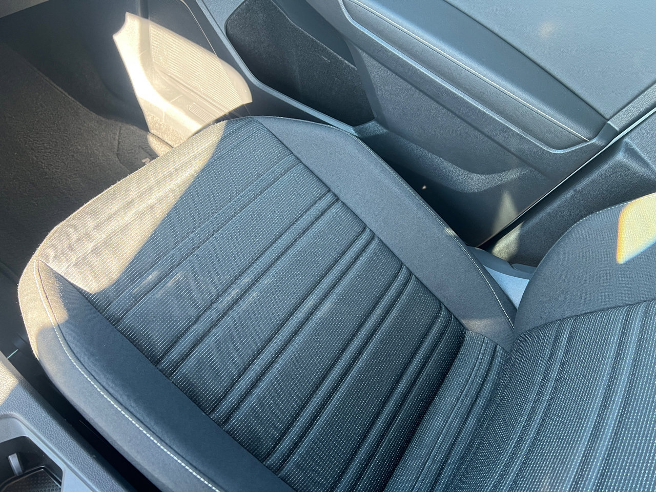 Used 2022 Volkswagen Tiguan S image 31