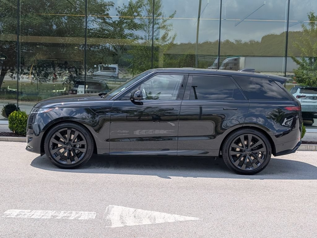 New 2026 Land Rover Range Rover Sport Dynamic SE AWD/4WD image 2