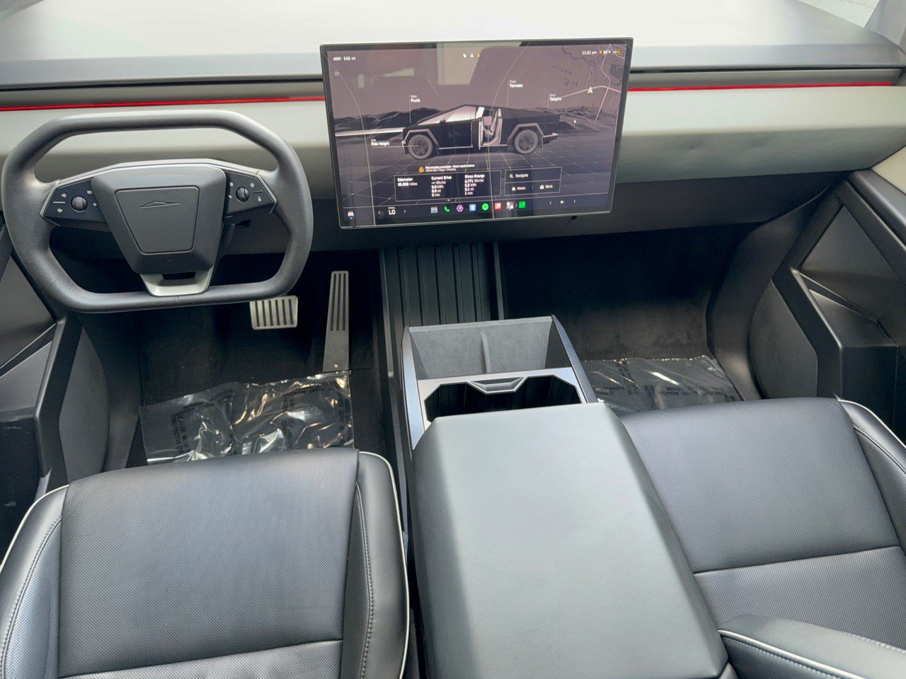 Used 2025 Tesla Cybertruck AWD Crew Cab image 17