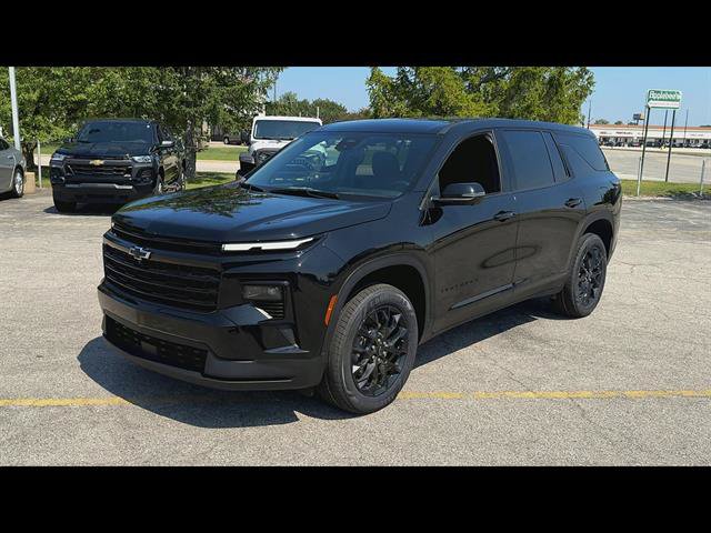 Certified 2024 Chevrolet Traverse LS w/ Midnight/Sport Edition FWD image 8