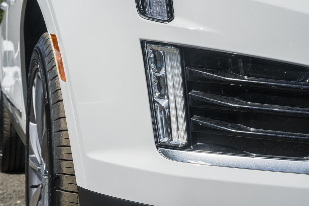 Used 2025 Cadillac XT5 Premium Luxury image 14