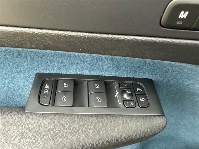 Used 2023 Volvo C40 P8 Recharge Ultimate image 18