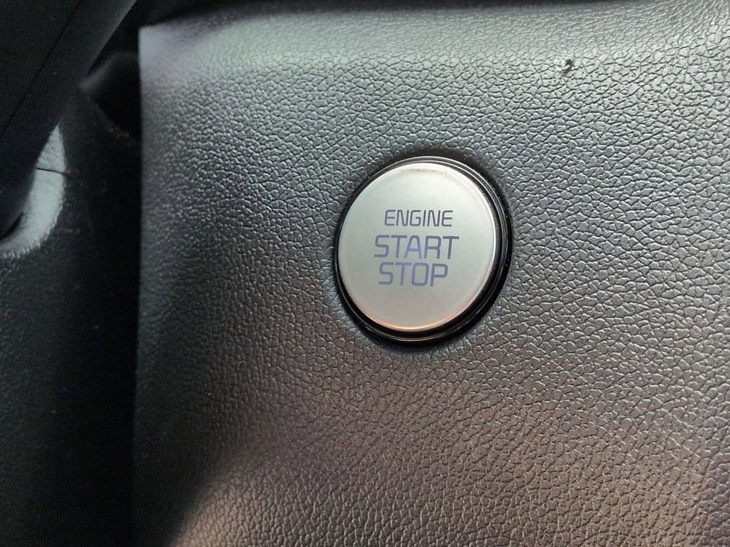 Certified 2021 Kia Sorento S FWD image 17