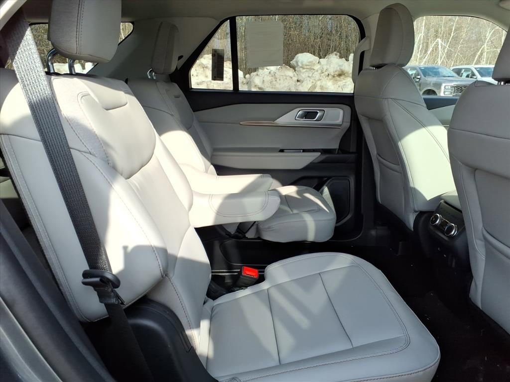 New 2026 Ford Explorer Active w/ Active Comfort Package image 11