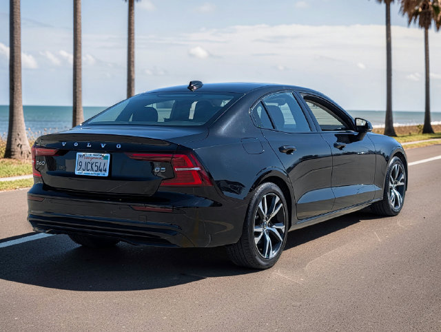 Used 2024 Volvo S60 B5 Core FWD image 5