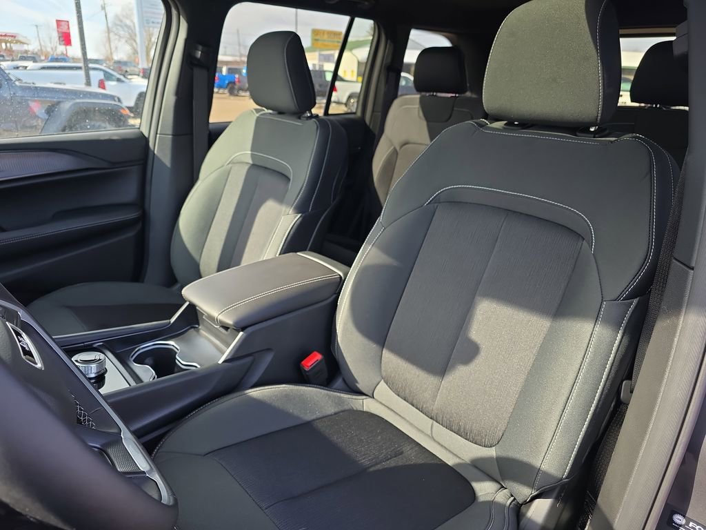 New 2026 Jeep Grand Cherokee Laredo X image 16