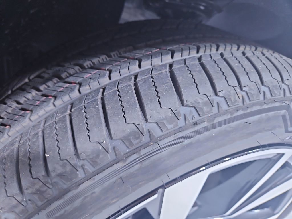 New 2026 Volkswagen Atlas SEL Premium R-Line image 28