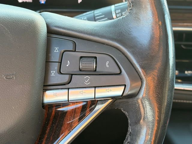 Used 2022 Cadillac Escalade ESV Premium Luxury w/ LPO, Floor Liner Package AWD/4WD image 24