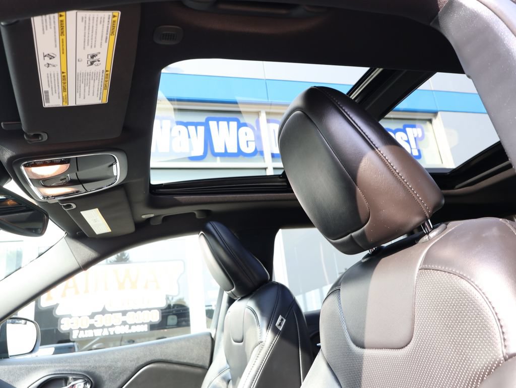 Used 2021 Jeep Cherokee Latitude Lux 80th Anniv w/ Quick Order Package 26U 80TH AWD/4WD image 23