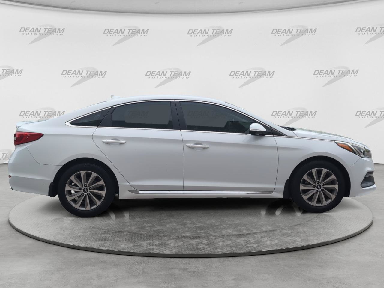 Used 2016 Hyundai Sonata Sport w/ Cargo Package FWD image 9