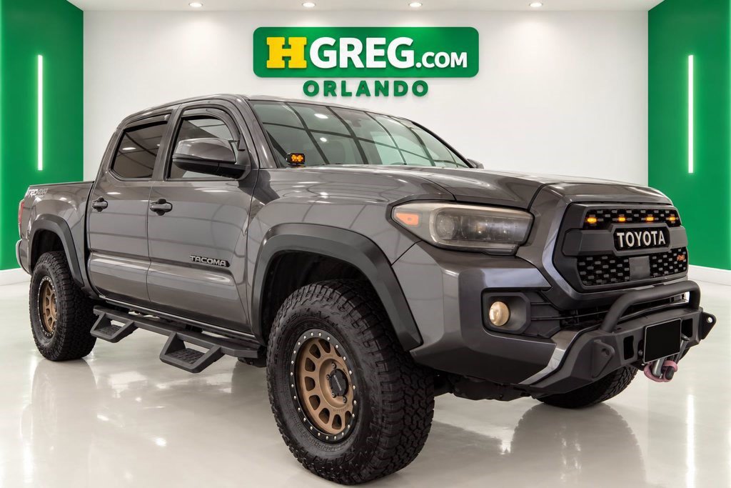 Used 2020 Toyota Tacoma TRD Off-Road w/ Technology Package AWD/4WD image 4