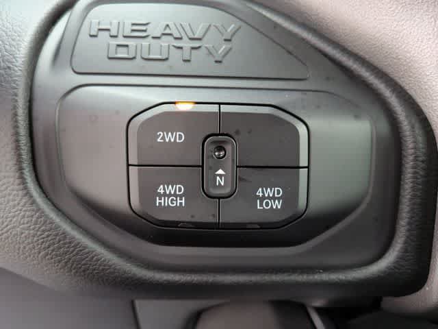 New 2026 RAM 3500 Big Horn AWD/4WD image 34