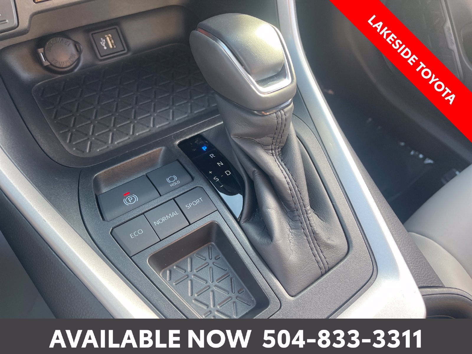 Used 2025 Toyota RAV4 XLE Premium FWD image 31
