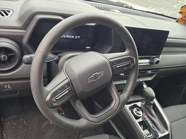 Used 2025 Chevrolet Colorado Trail Boss image 10