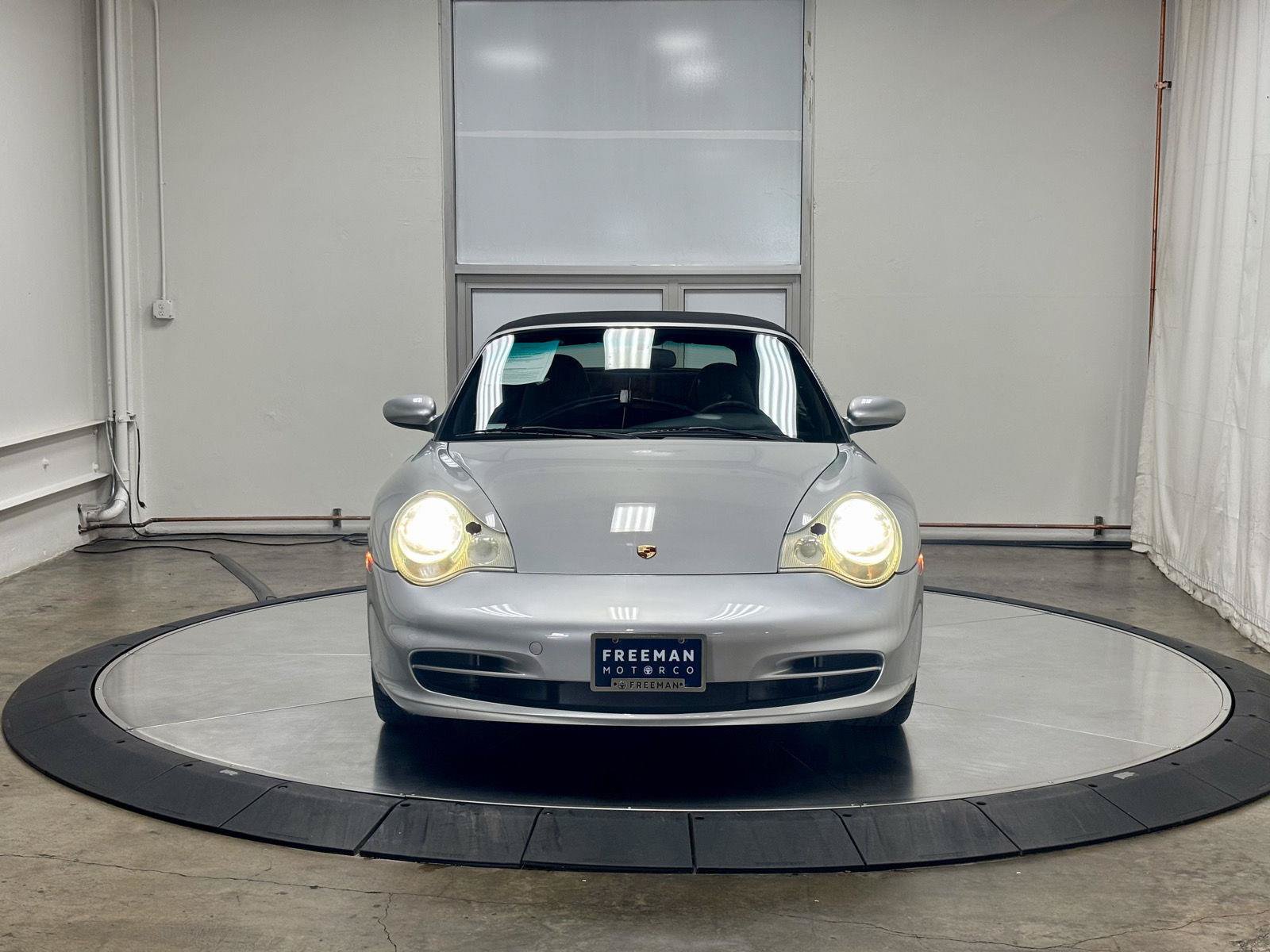 Used 2004 Porsche 911 Carrera RWD image 13