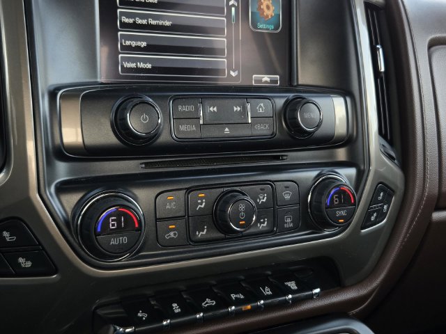 Used 2019 Chevrolet Silverado 2500 High Country w/ Duramax Plus Package AWD/4WD image 20