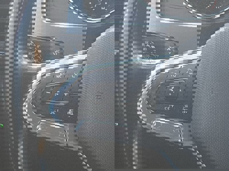 Used 2020 Volkswagen Atlas Cross Sport SE w/ Panoramic Sunroof Package image 29