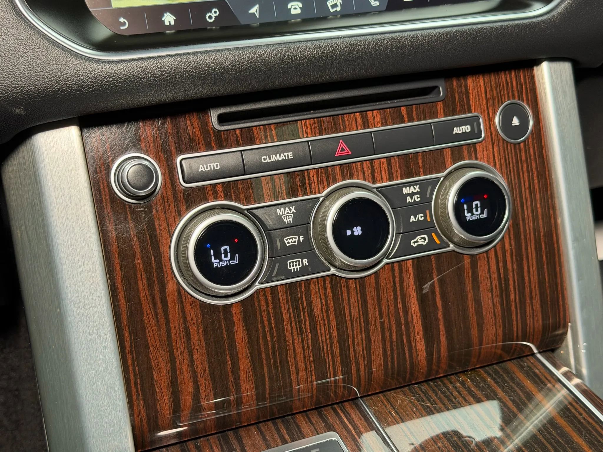 Used 2017 Land Rover Range Rover Sport Utility 4D image 44