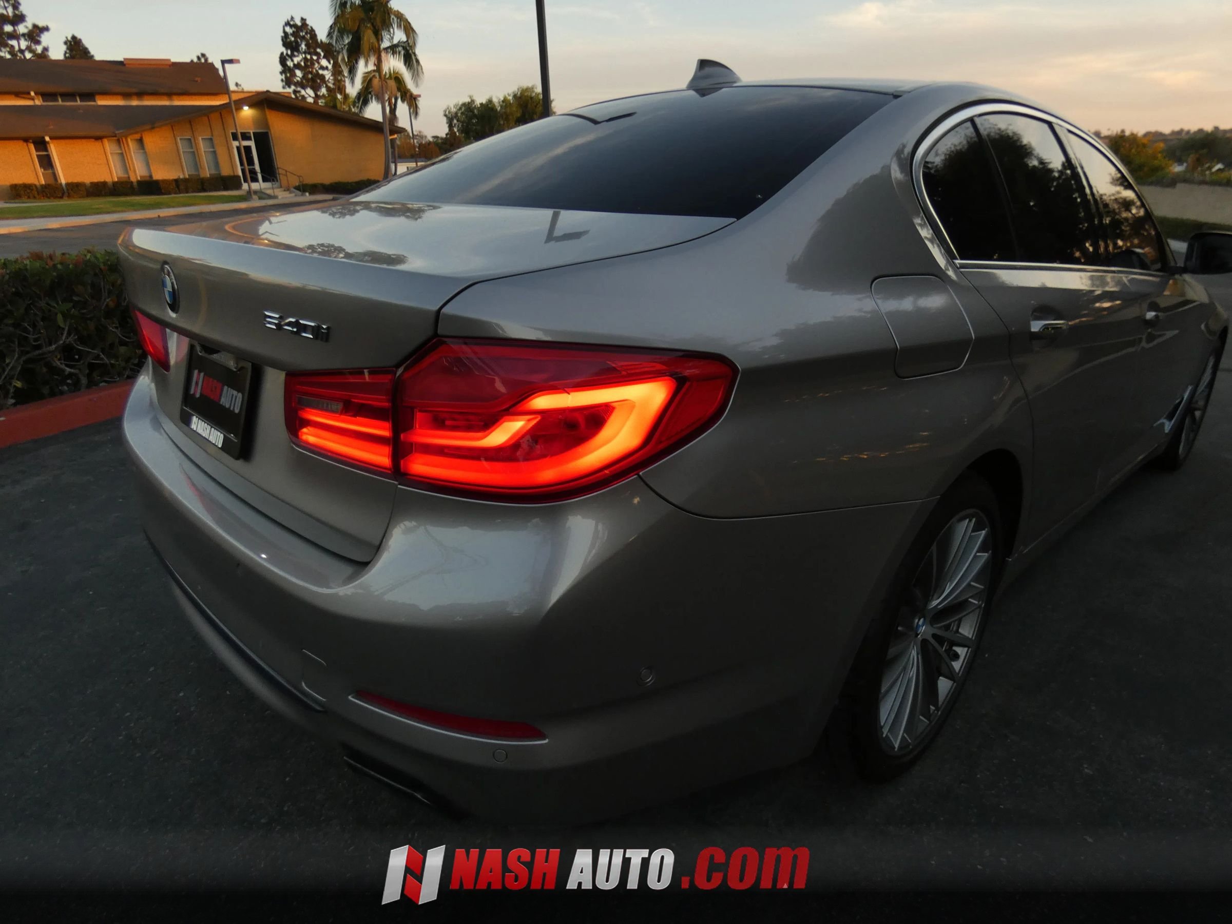 Used 2018 BMW 540i RWD image 7