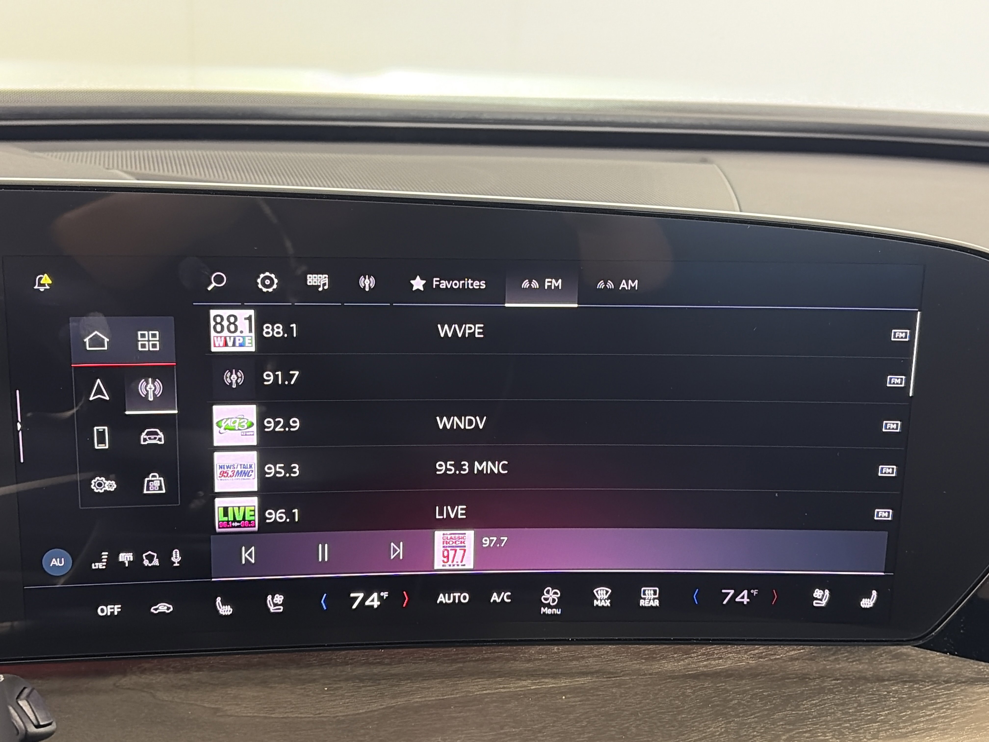 Used 2025 Audi Q5 Premium Plus w/ Premium Plus image 20