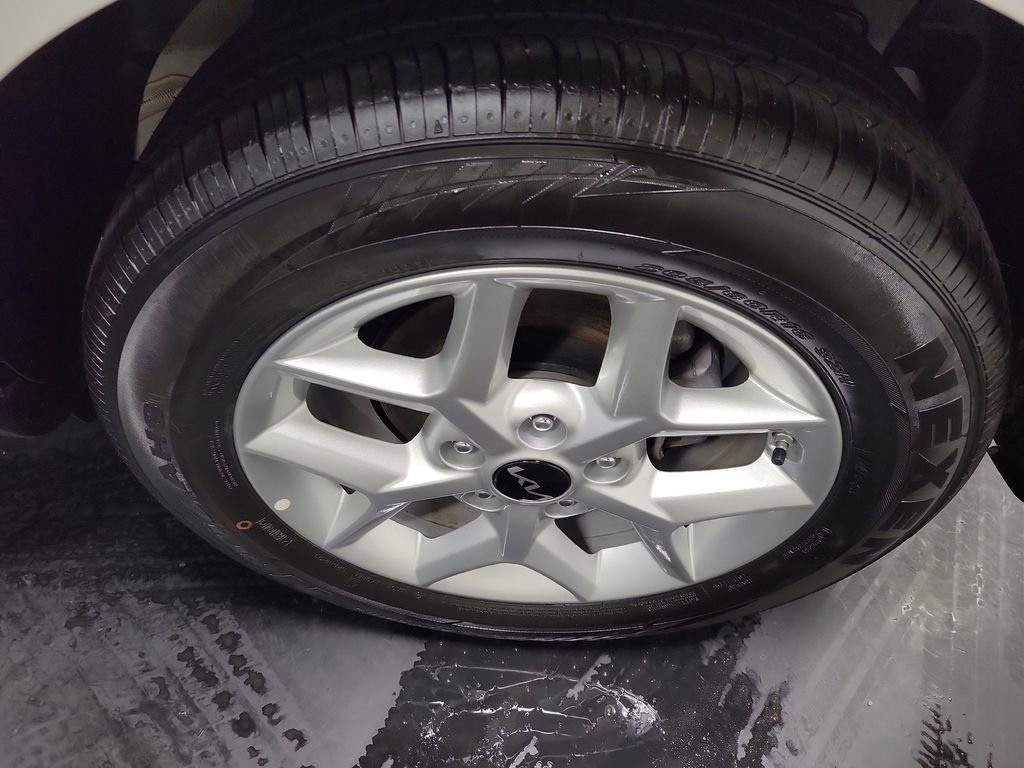 Used 2025 Kia Soul S FWD image 10