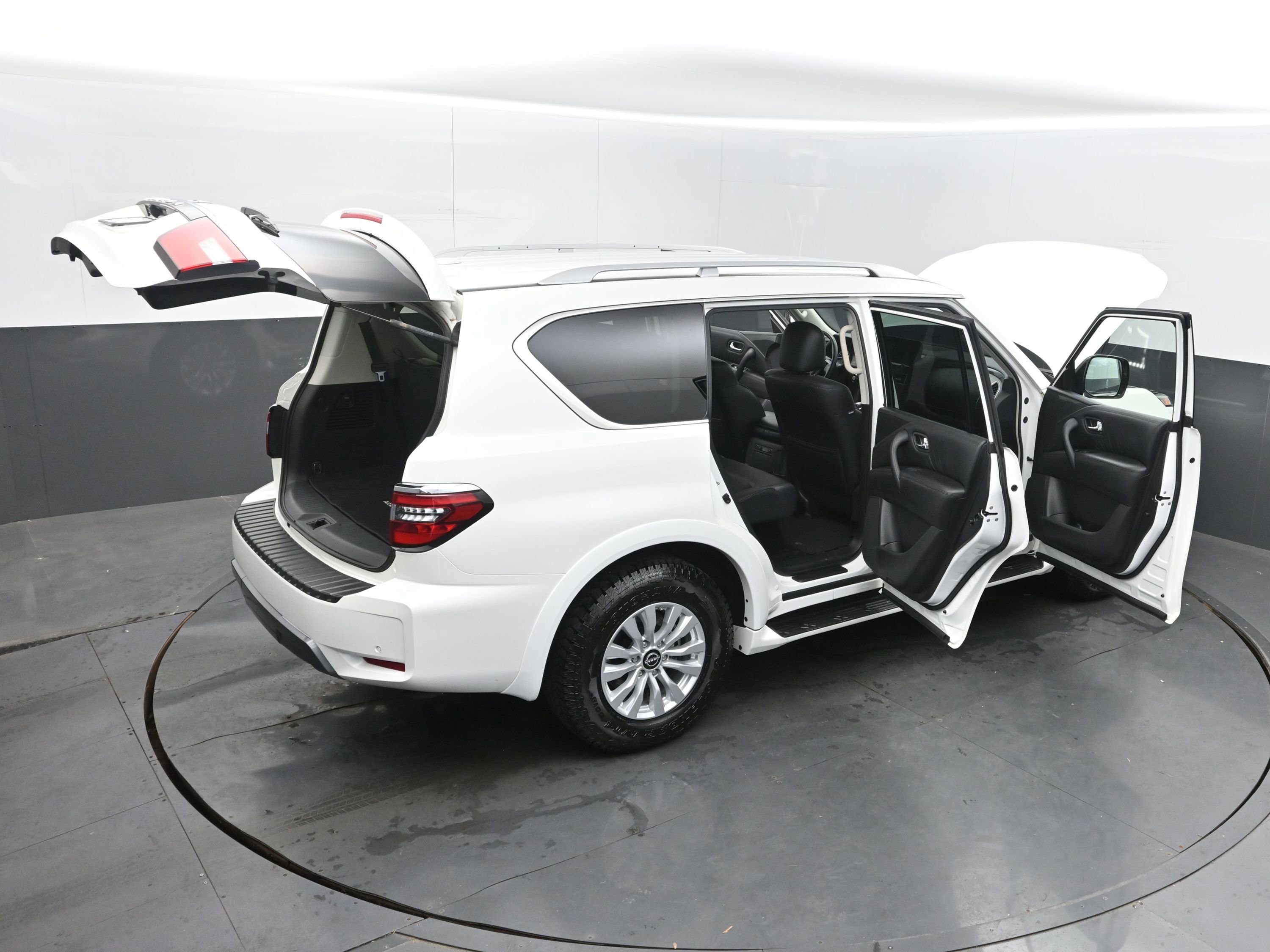 Certified 2024 Nissan Armada SV image 44